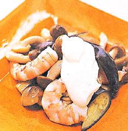 food-tt-20000723a01.jpg (27544 bytes)